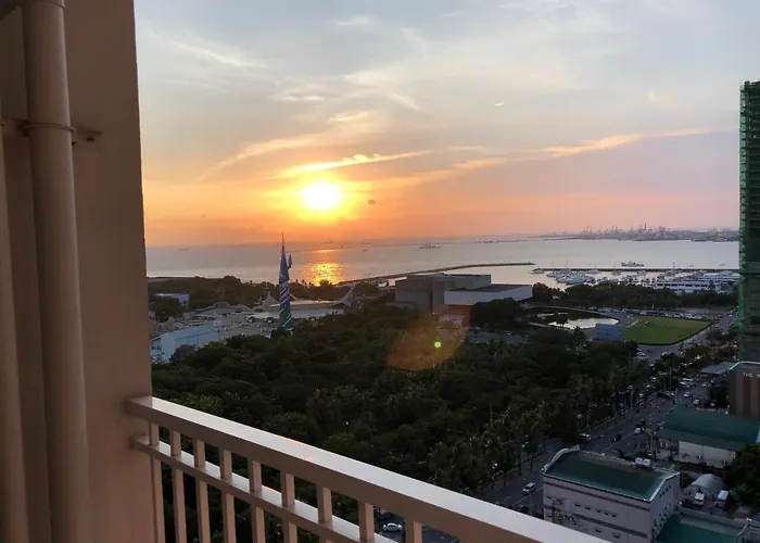 Khael Sunset View In Breeze Residences