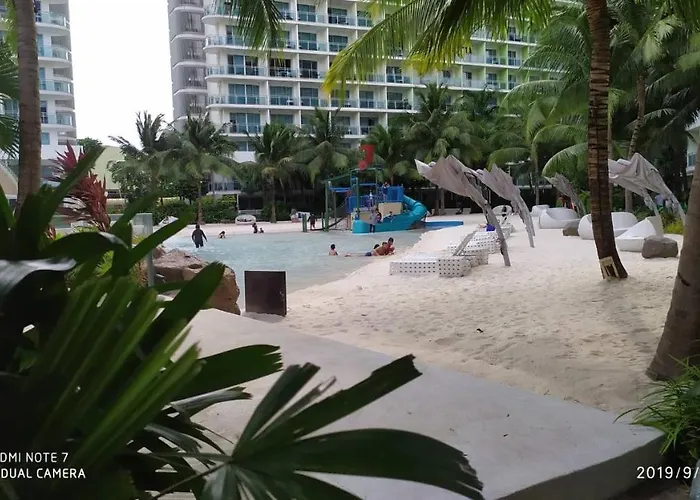 Azure Apartel, Manila