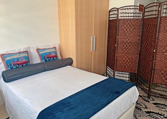 Staycation At Commonwealth Qc