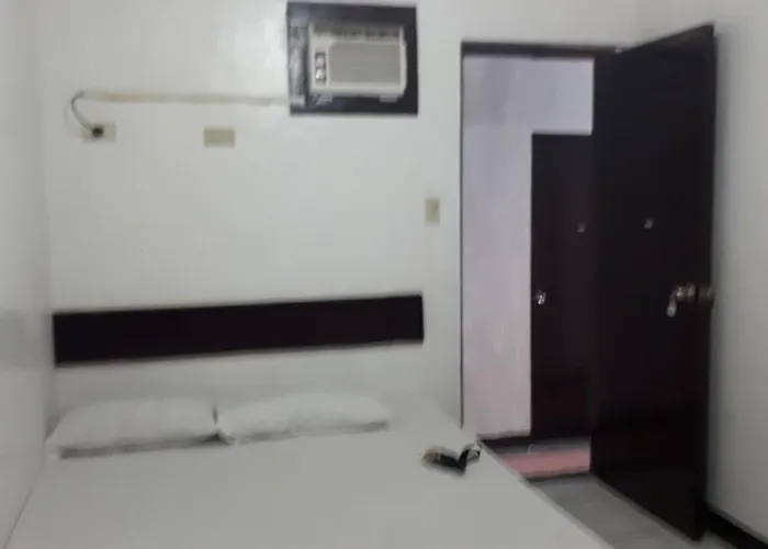Elnarica BNB Cubao QC