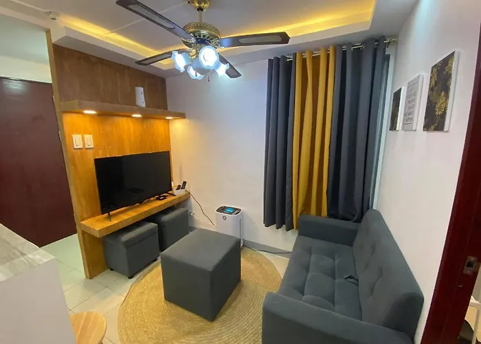 Mhonsel'S Staycation Condotel