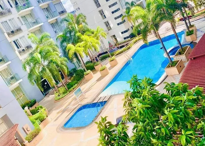 One Palm Tree Villas Condo Across Naia Terminal 3