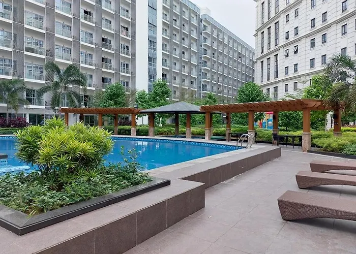 NAIA Terminal, Newport, Pasay, 5-star Condo