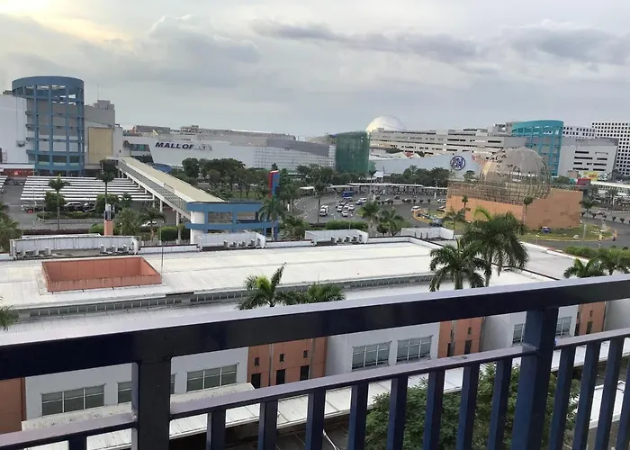 Homey Staycation @ Sea Residences
