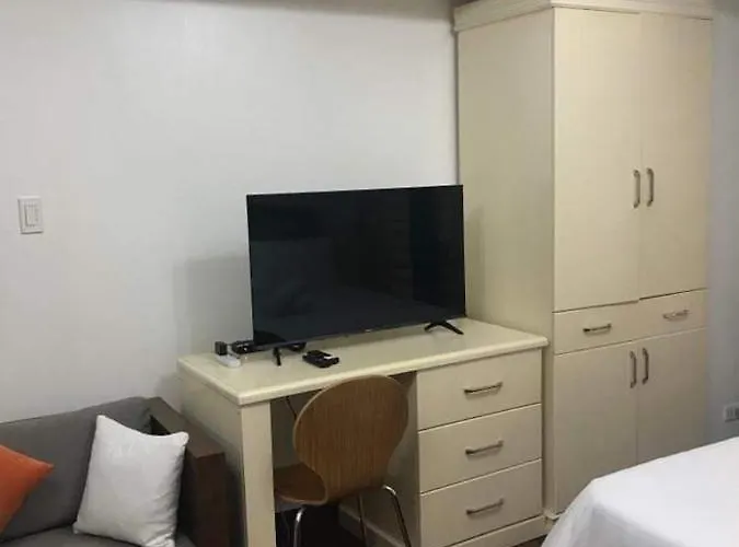 10E Staycation