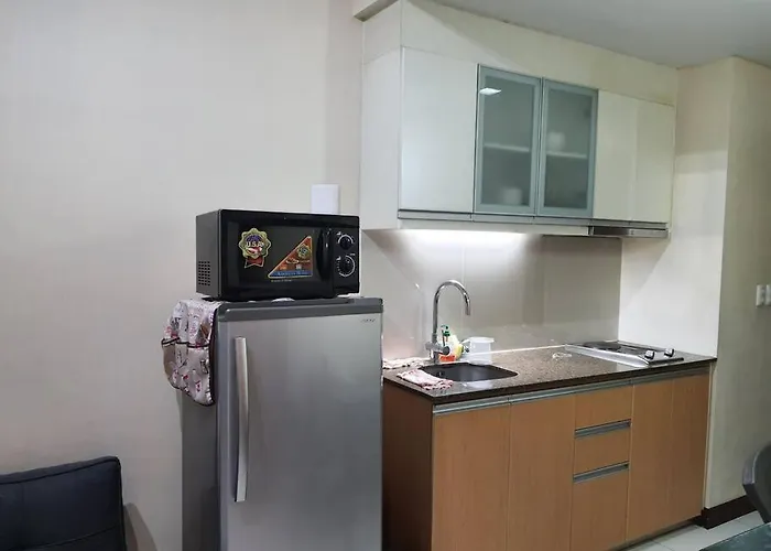 Condo unit near terminal 3 (8I)