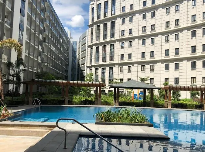 Robles' Unit At 81 Newport Boulevard
