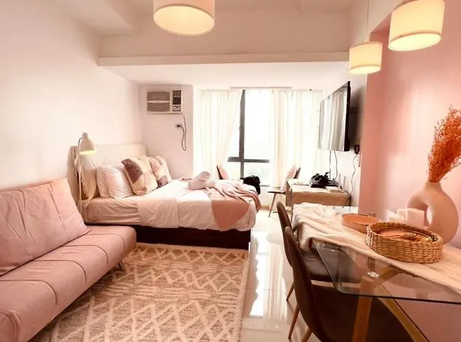 Elegant Room @ Congressional Town Center