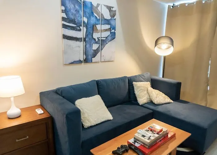 A2J Luxury Uptown 3Br Suite Near Uptown Mall