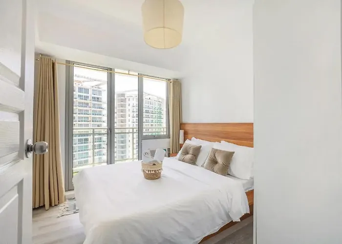 Adam'Scrib Apartment 2Br By Azure Residences Near Manila International Airport