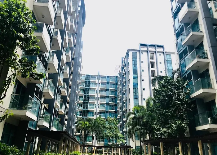Safron'S Condotel Near Naia