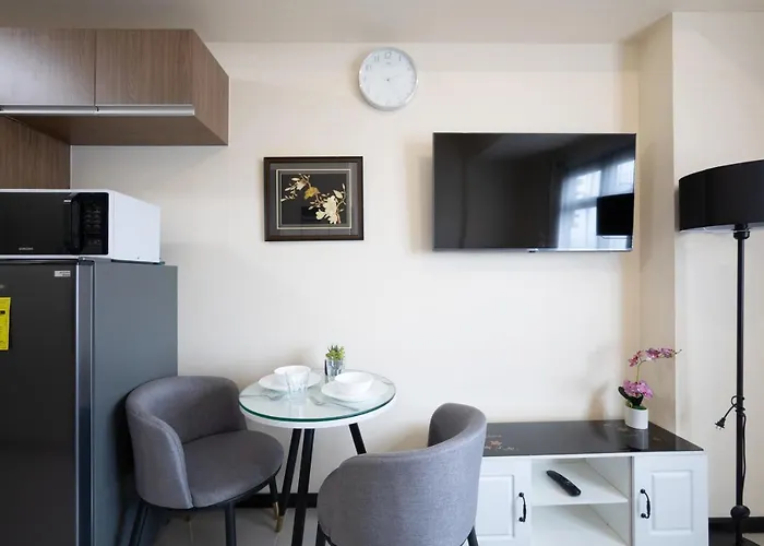 The Radiance Manila Bay Suites