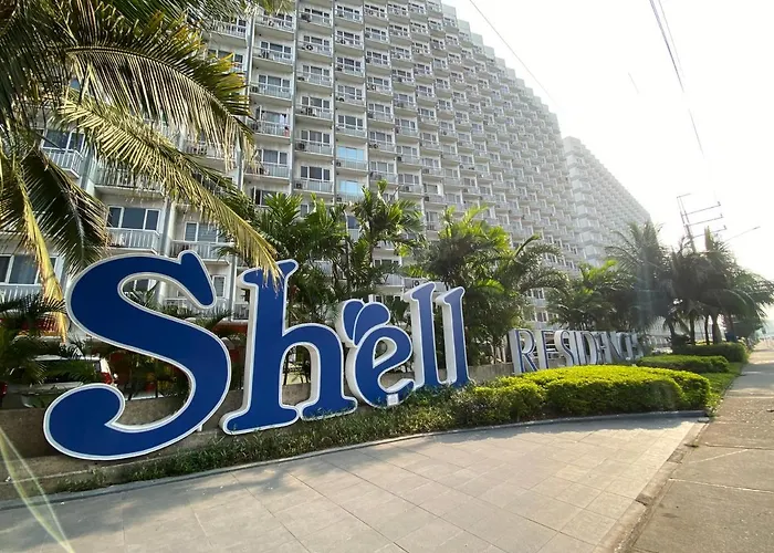 Luxury Condo With Pool View At Shell Residences