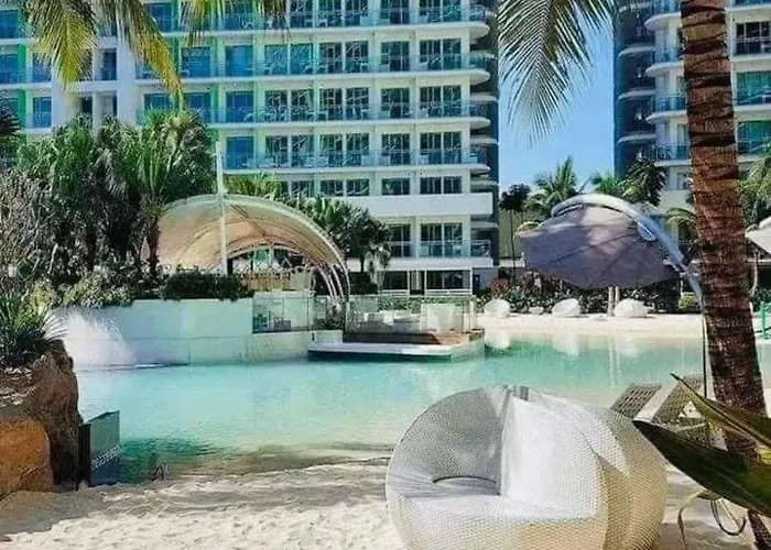 Suite M - 1 Bedroom Condo At Azure Residences
