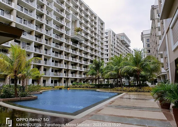 Spacious 1 BR condo unit Near NAIA