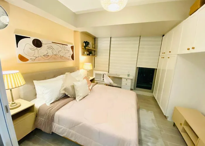 Fresh, Cozy & Aesthetic Unit With Stunning View Near Airport