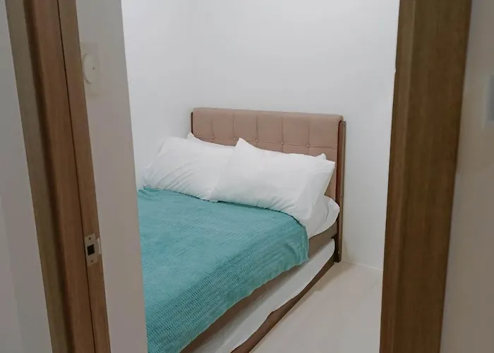 Suite B With Balcony