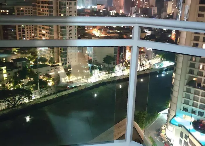 Aveline Suites Elite Rockwell View Acqua Private Residences Near Rockwell Makati