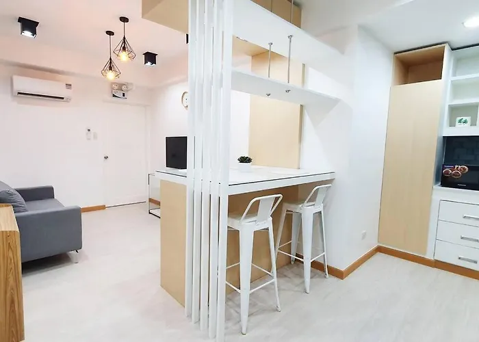 Travelers Inn - Cozy Capsule Bunks, Makati