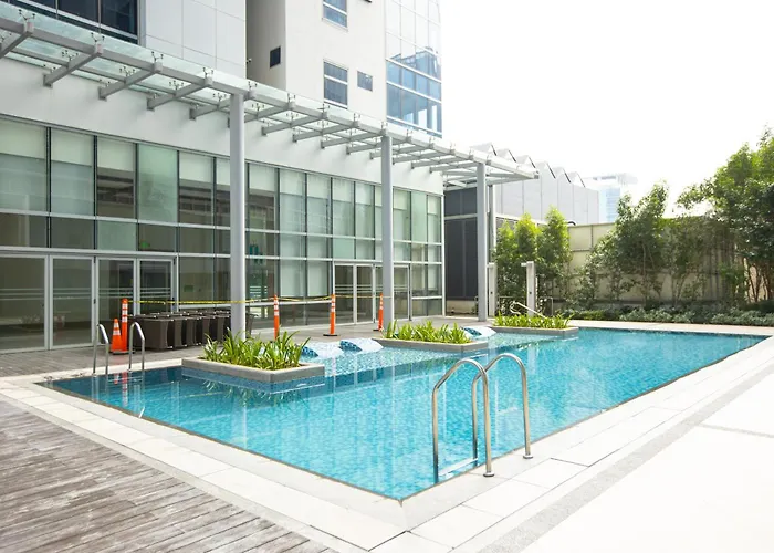 Cozy 1Br With Balcony And Netflix In Uptown Bgc
