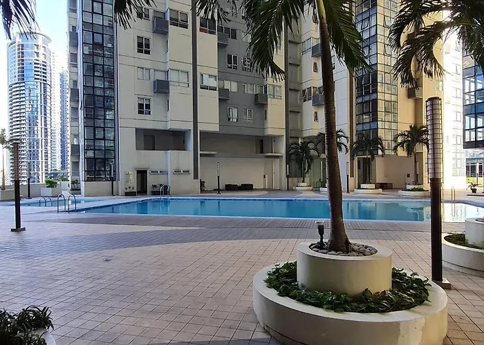 Cozy 2Br In Bgc Near Golf Course - B Fort Tb