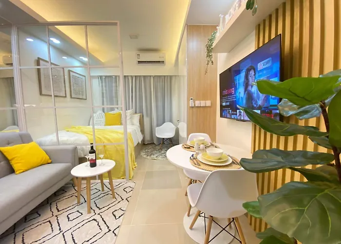 1Br W/ Balcony Near Megamall: The Admiral'S Lounge