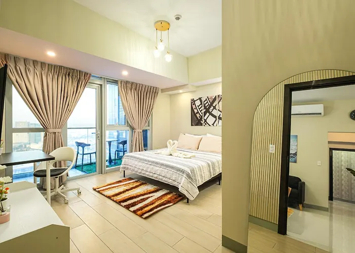Premium 3Br Suite Uptownbgc W/ Bathtub & Balcony