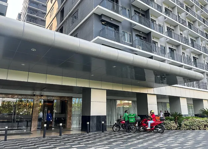 New Luxury Condo In Mall Of Asia And Near Manila Airport