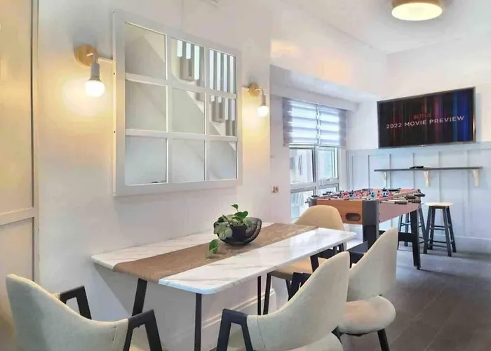 Bgc - Two Bedroom Condo With Game Room With 400Mbps Wifi- 09