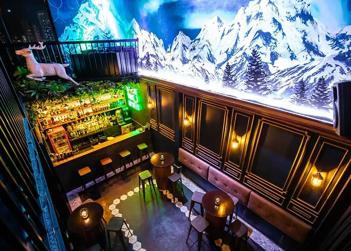 Heroes Hotel