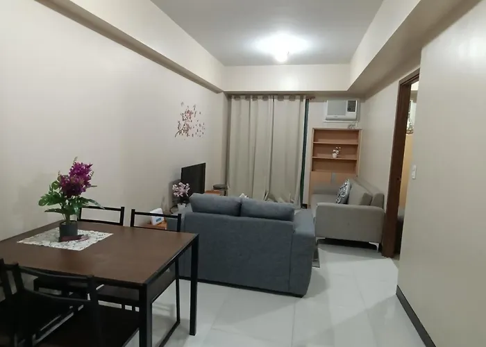 Hilander'S Condotel Near Terminal 3 Airport