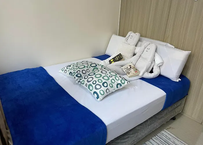 Stay At Shore Residences, Mall Of Asia Complex Stays By Pbyy