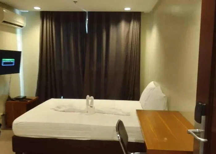 Spacious Studio Apartment B305
