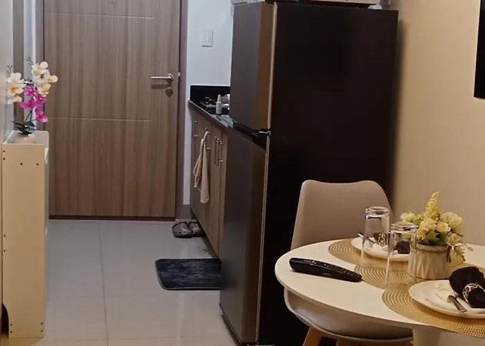 Condominium Staycation Near Moa & Airport