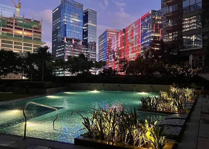 Elegant 1 Bedroom Condo With Balcony In Uptown Parksuites Ii, Bgc