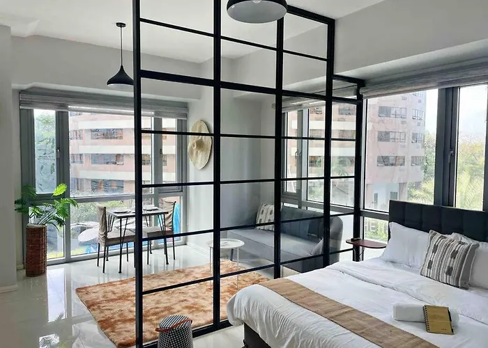 Gora Studio In Avant Bgc Parking With Fee