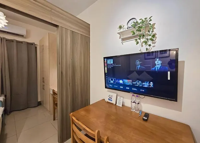 Citispace 1BR Condotel Suite at FAME Residences #FM22A