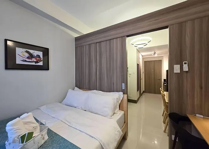 Citispace 1BR Condotel Suite at FAME Residences #FM33A