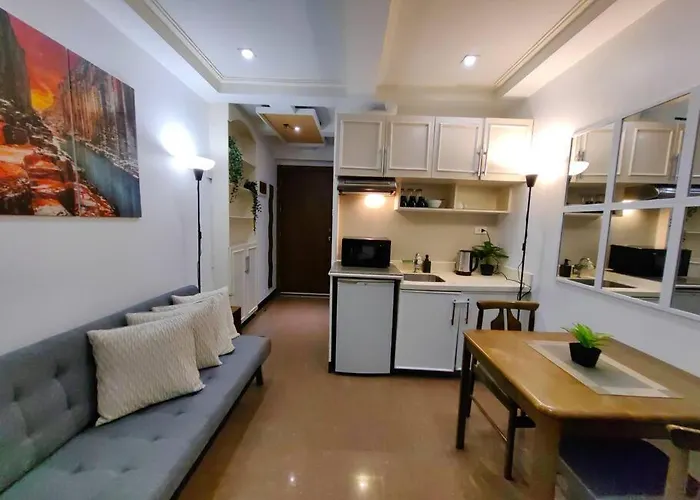 Citispace 1Br Condotel Suite At Ridgewood Towers Near Bgc Airport #Rw05A