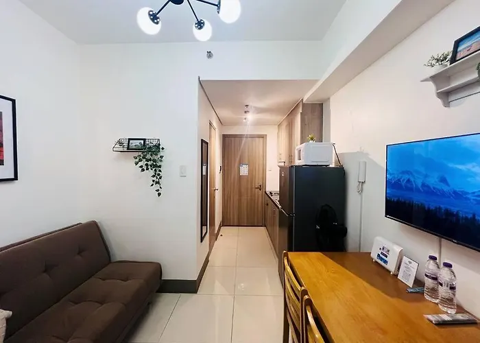 Citispace 1BR Condotel Suite at FAME Residences #FM20A