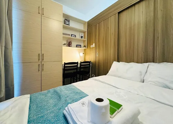 Citispace 1BR Condotel Suite at FAME Residences #FM42A