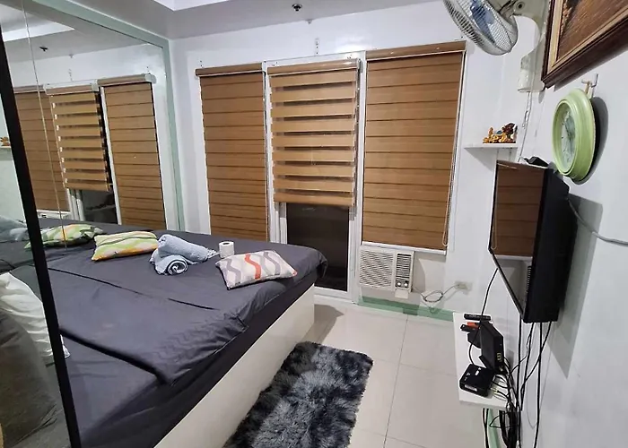 Studio Condo In Birch Tower Malate Manila - Carosa Staycation