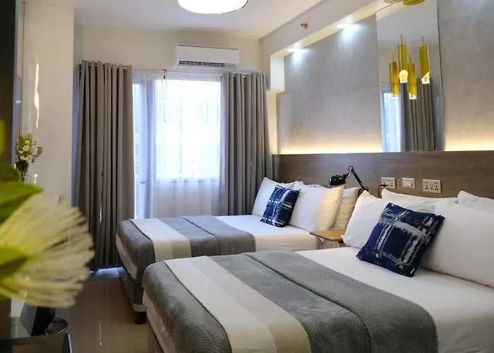 Stylish Studio Condotel With 2 Beds Near Mall Of Asia & Airport - Jwl Suites