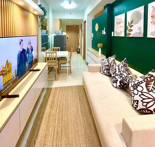 Cozy And Aesthetic Unit Near Moa Airport And Ikea