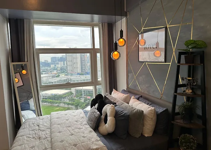 Luxent Ashen Gray Business Centre Living