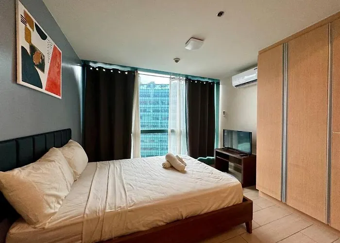 Cozi Chic 1Br Condo Beside One Uptown Mall Bgc