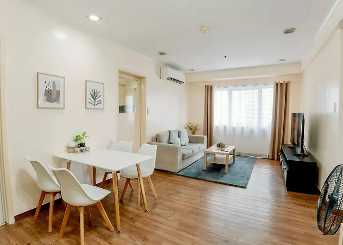 Spacious 2BR at SoMa BGC Near SM Aura&Bonifacio High Street
