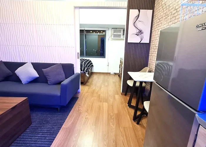 Queen Bedroom, Pool, Gym & Amazing View Makati