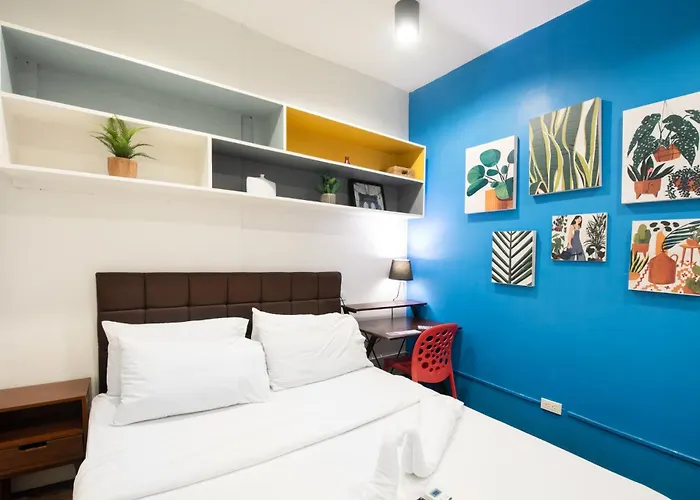 Homey&Cozey Poblacion Makati S11