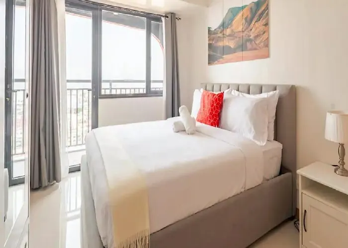 Red Residence Makati-Cozy Condo Unit With Balcony